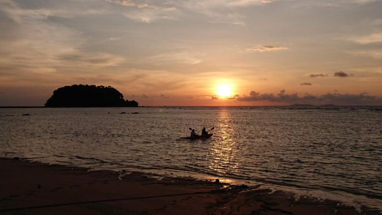 Le Dugong Libong Resort Extérieur photo